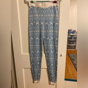 These leggings w/deer & snow print/pattern medium & Have not been worn much.